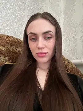 Snapshot of AlinaLove3213 chatting on 04/10/26, 02:02 AlinaLove3213 online show from 04/10/26, 02:02