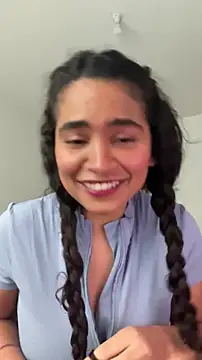 Snapshot of holaRosa chatting on 04/20/26, 05:25 holaRosa online show from 04/20/26, 05:25