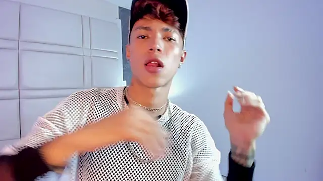 Snapshot of daxonrey chatting on 04/14/26, 08:58 daxonrey online show from 04/14/26, 08:58