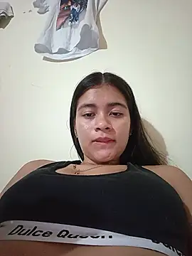 Snapshot of Kloe_zaf chatting on 06/26/26, 05:24 Kloe zaf online show from 06/26/26, 05:24