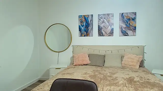 silver girl online show from 04/14/26, 01:10