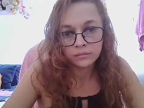 Snapshot of Lannah__ chatting on 04/09/26, 02:45 Lannah online show from 04/09/26, 02:45