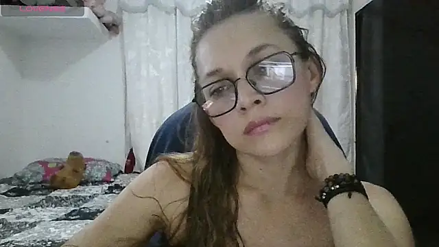 Lannah   online show from 05/05/26, 01:52