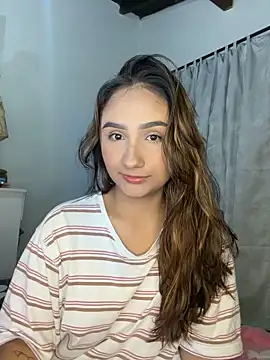 Snapshot of Naii-yu chatting on 04/15/26, 04:40 Naii-yu online show from 04/15/26, 04:40