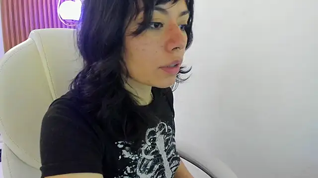 ghostmila online show from 04/13/26, 04:11