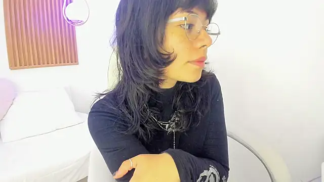 ghostmila online show from 04/27/26, 01:31