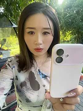 qin205205 online show from 07/09/26, 11:26
