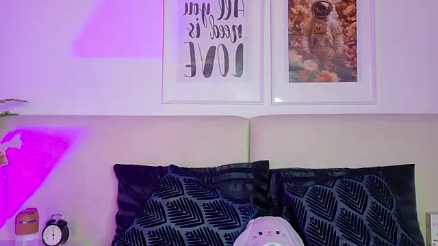 Snapshot of Gabbie_Danger chatting on 04/14/26, 11:37 Gabbie Danger online show from 04/14/26, 11:37