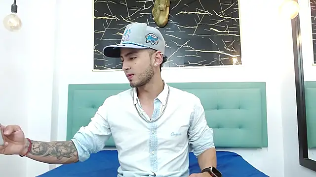 Snapshot of PowerLustX chatting on 04/14/26, 03:33 PowerLustX online show from 04/14/26, 03:33