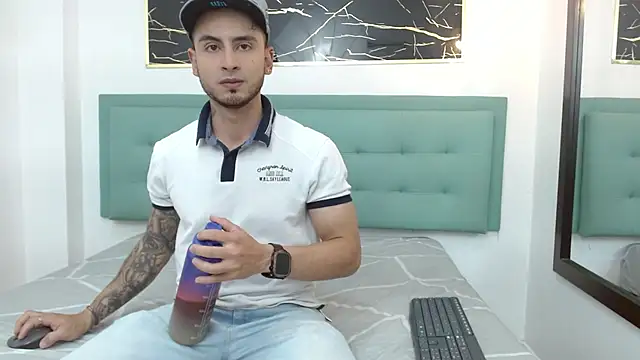 PowerLustX online show from 04/25/26, 04:04