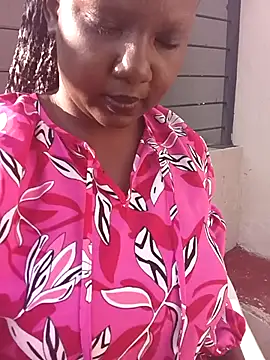 Snapshot of YourWifeyLily chatting on 04/11/26, 01:59 YourWifeyLily online show from 04/11/26, 01:59