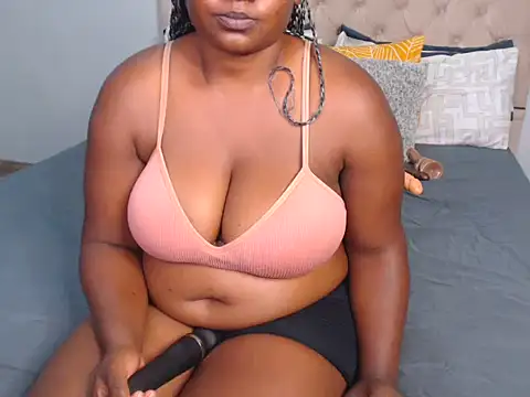 Snapshot of YourWifeyLily chatting on 04/10/26, 11:45 YourWifeyLily online show from 04/10/26, 11:45