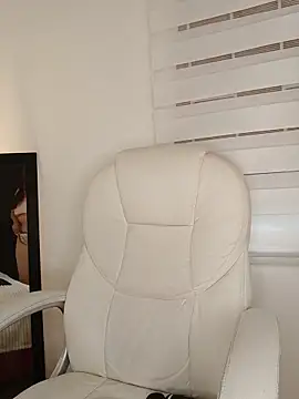 mollysweetx online show from 04/23/26, 07:37