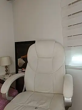 Snapshot of mollysweetx chatting on 04/10/26, 07:21 mollysweetx online show from 04/10/26, 07:21