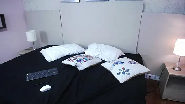 Camille n Shaggy online show from 04/11/26, 07:45