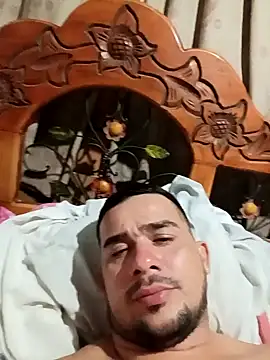 Snapshot of franDuxxx chatting on 04/12/26, 12:25 franDuxxx online show from 04/12/26, 12:25