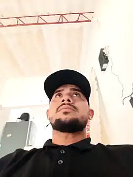 Snapshot of franDuxxx chatting on 04/07/26, 07:15 franDuxxx online show from 04/07/26, 07:15