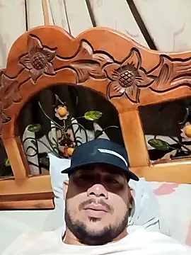 Snapshot of franDuxxx chatting on 04/14/26, 08:41 franDuxxx online show from 04/14/26, 08:41