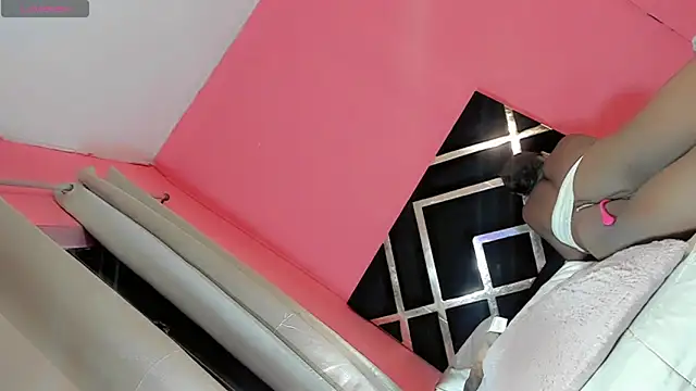 liyenpain01  online show from 04/11/26, 07:45