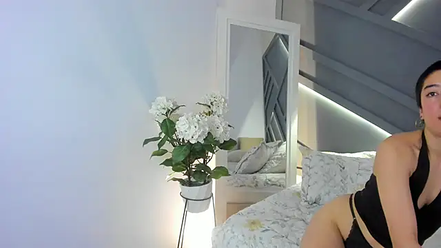 Atheena   online show from 04/18/26, 07:07