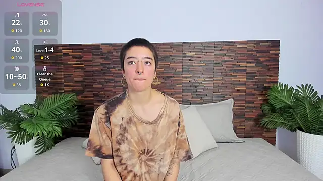 Atheena   online show from 04/13/26, 01:15