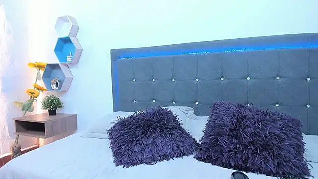 NatashaDiamond online show from 05/02/26, 01:27