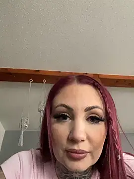 Snapshot of MimiSweet111 chatting on 04/13/26, 10:08 MimiSweet111 online show from 04/13/26, 10:08