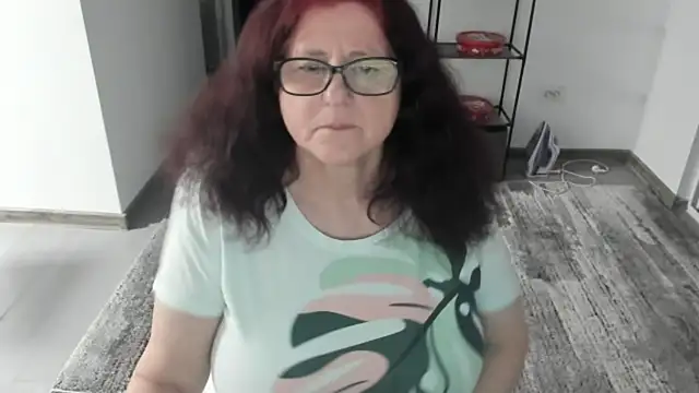 Snapshot of CatherineRowe chatting on 01/28/25, 08:26 CatherineRowe online show from 01/28/25, 08:26