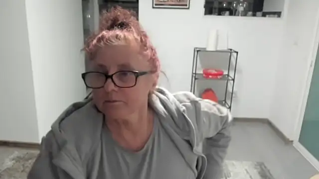 Snapshot of CatherineRowe chatting on 01/16/25, 10:02 CatherineRowe online show from 01/16/25, 10:02