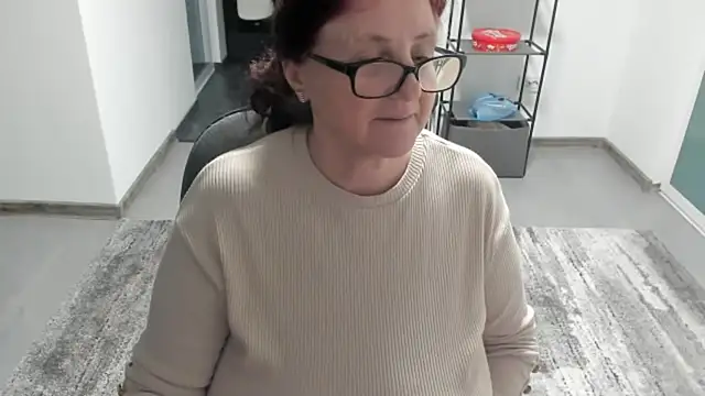 Snapshot of CatherineRowe chatting on 01/19/25, 03:10 CatherineRowe online show from 01/19/25, 03:10