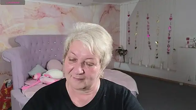 Poppy Pulse online show from 04/21/26, 07:04