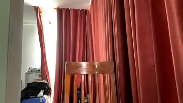 KarrenHewins online show from 04/10/26, 05:58