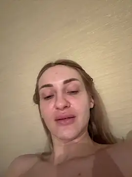 Snapshot of lovencat chatting on 04/07/26, 10:22 lovencat online show from 04/07/26, 10:22