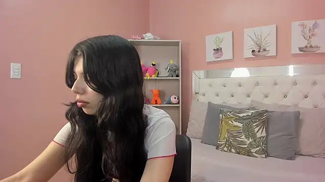 Sophie Copers online show from 05/15/26, 07:45