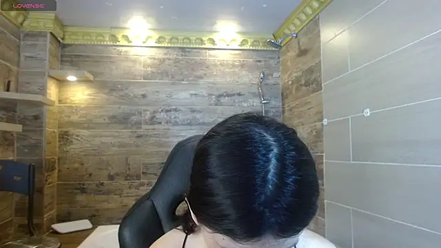 Sophie Copers online show from 04/25/26, 07:22