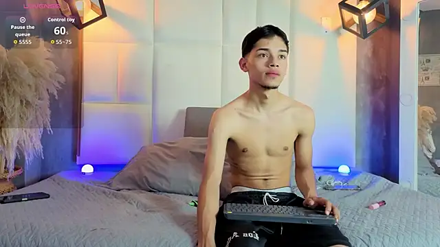 Eroticxcouple online show from 04/11/26, 08:45