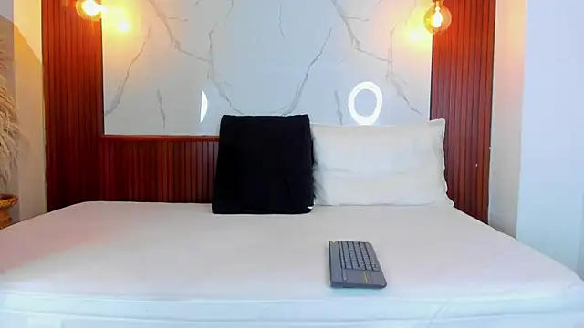 Eroticxcouple online show from 04/30/26, 11:17