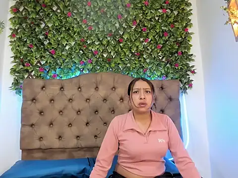 Sofiia  Cute1 online show from 04/20/26, 03:13