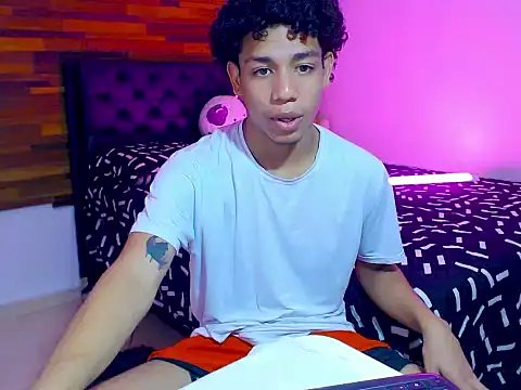 aarom  online show from 04/14/26, 01:10