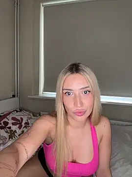 BlondeChiara online show from 04/16/26, 06:19