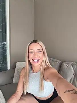 BlondeChiara online show from 04/12/26, 04:10