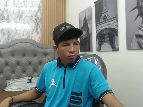 Snapshot of Alexander_villa_ chatting on 04/09/26, 10:49 Alexander villa online show from 04/09/26, 10:49