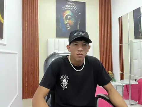 Snapshot of Alexander_villa_ chatting on 04/07/26, 11:50 Alexander villa online show from 04/07/26, 11:50