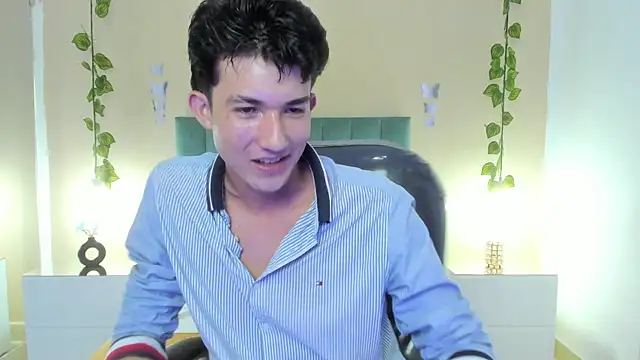 Snapshot of angel_of_sinn chatting on 04/12/26, 04:49 angel of sinn online show from 04/12/26, 04:49