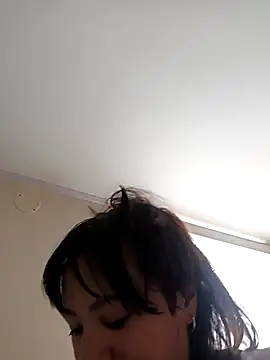 celeste beacker online show from 04/10/26, 07:10