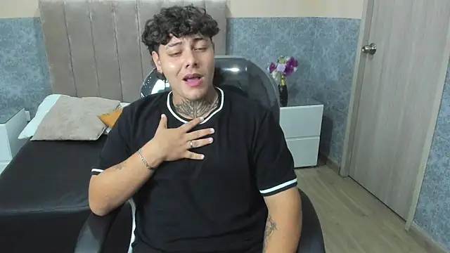 Snapshot of DAMON_SALVATTORE chatting on 04/09/26, 04:03 DAMON SALVATTORE online show from 04/09/26, 04:03