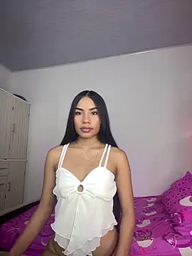 Snapshot of pocahontasbaby_ chatting on 05/08/26, 10:57 pocahontasbaby online show from 05/08/26, 10:57