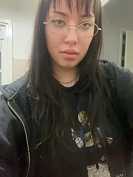 cherryxxox online show from 05/08/26, 03:54