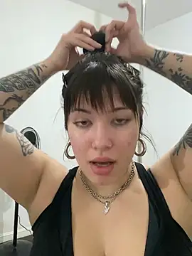 cherryxxox online show from 05/17/26, 01:27