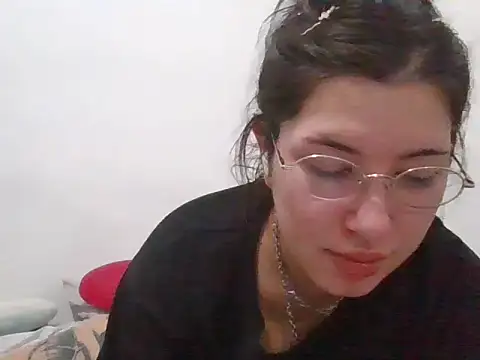 cherryxxox online show from 04/23/26, 06:53